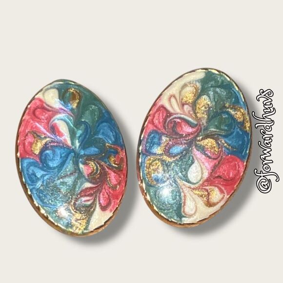 Bundle Sale 3 for $15 | Vintage Oval Enamel Swirl Clip-On Earrings - Picture 1 of 9